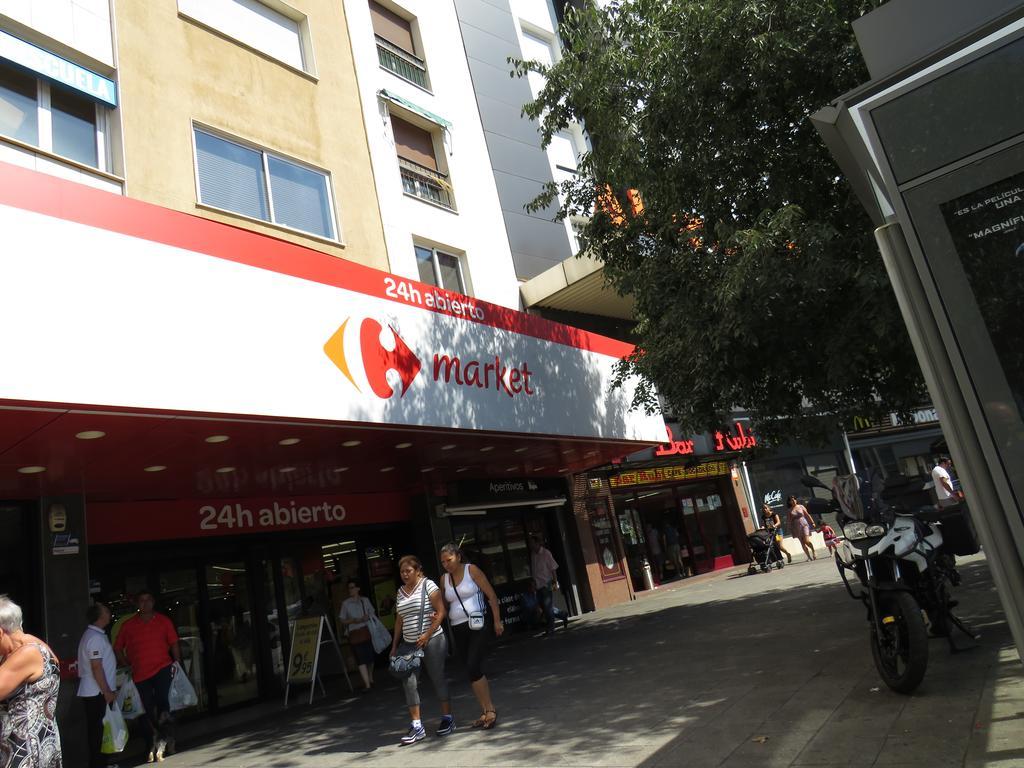 Casa De Huespedes Almansa Hotel Madrid Exterior photo